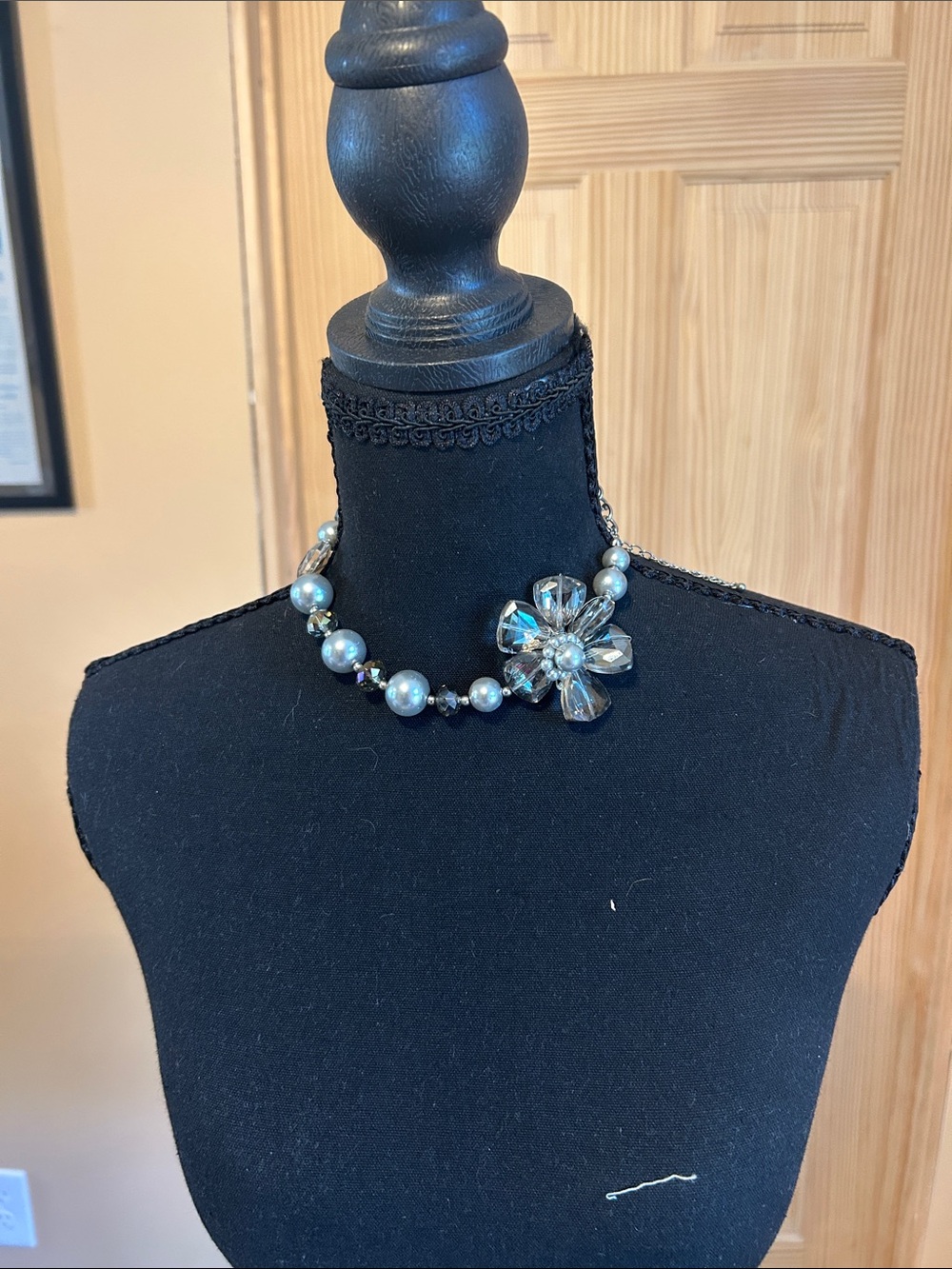 Vintage Statement Pearl & Crystal Flower Necklace - Gray